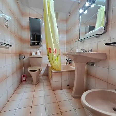 Apartamento Centrico Y Luminoso 기욘